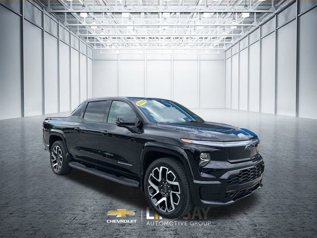 Used 2024 Chevrolet Silverado EV RST image 2