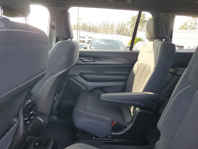 Certified 2025 Jeep Grand Cherokee L Laredo image 15