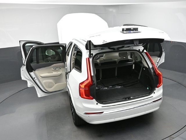 Used 2024 Volvo XC90 B5 Plus w/ Protection Package Premier AWD/4WD image 49