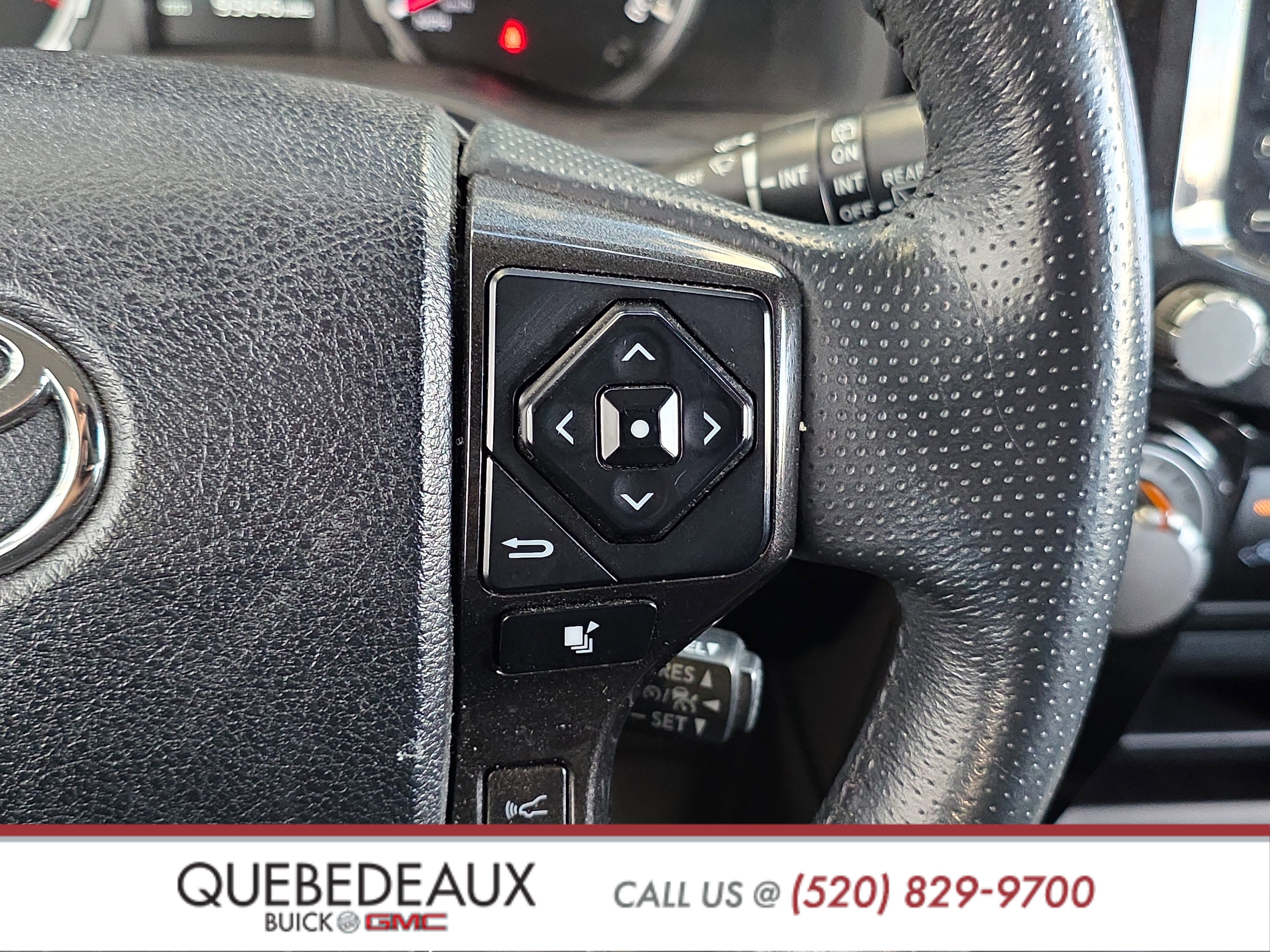 Used 2022 Toyota 4Runner TRD Off-Road Premium AWD/4WD image 17