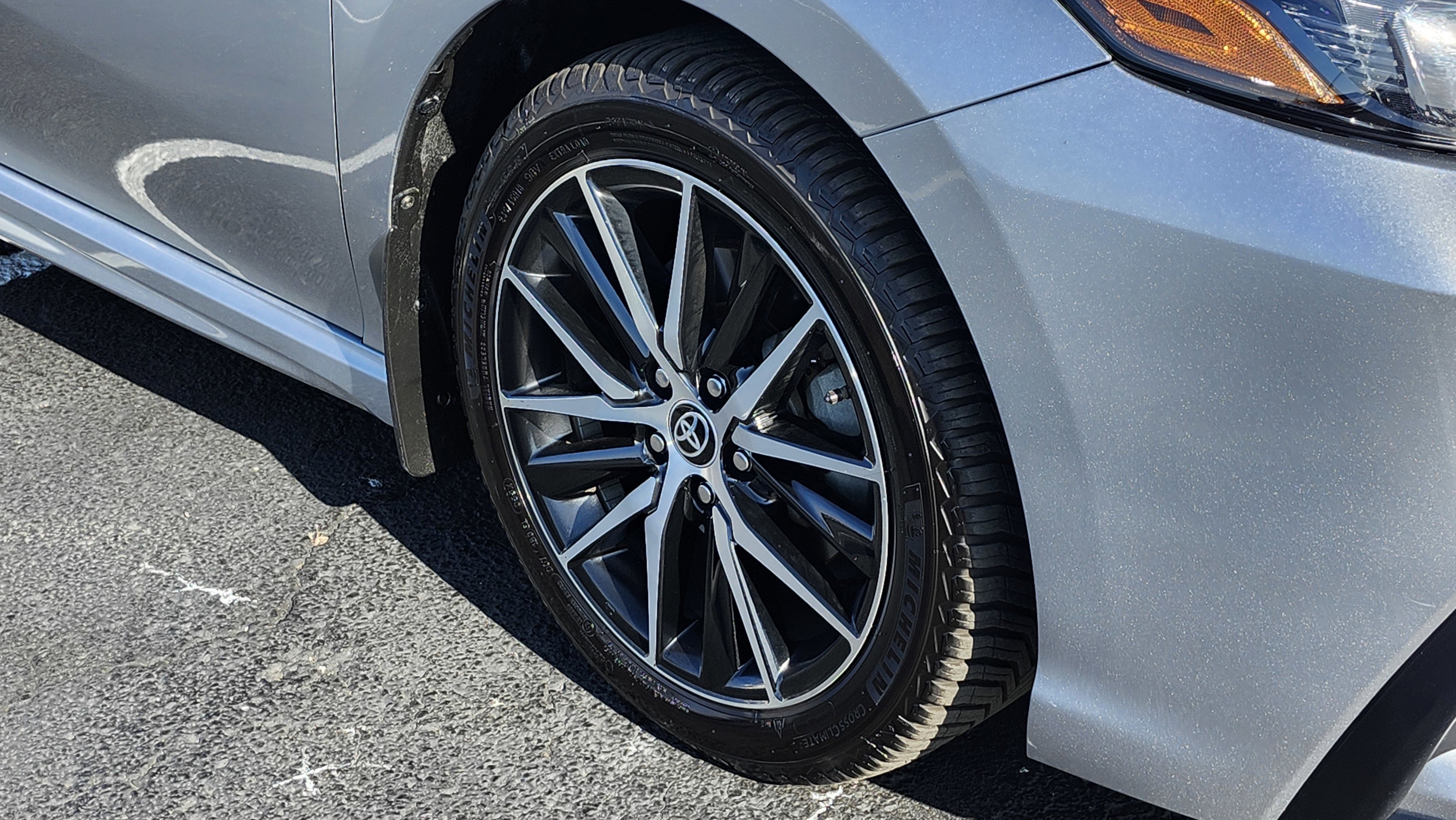 Used 2024 Toyota Camry SE image 6