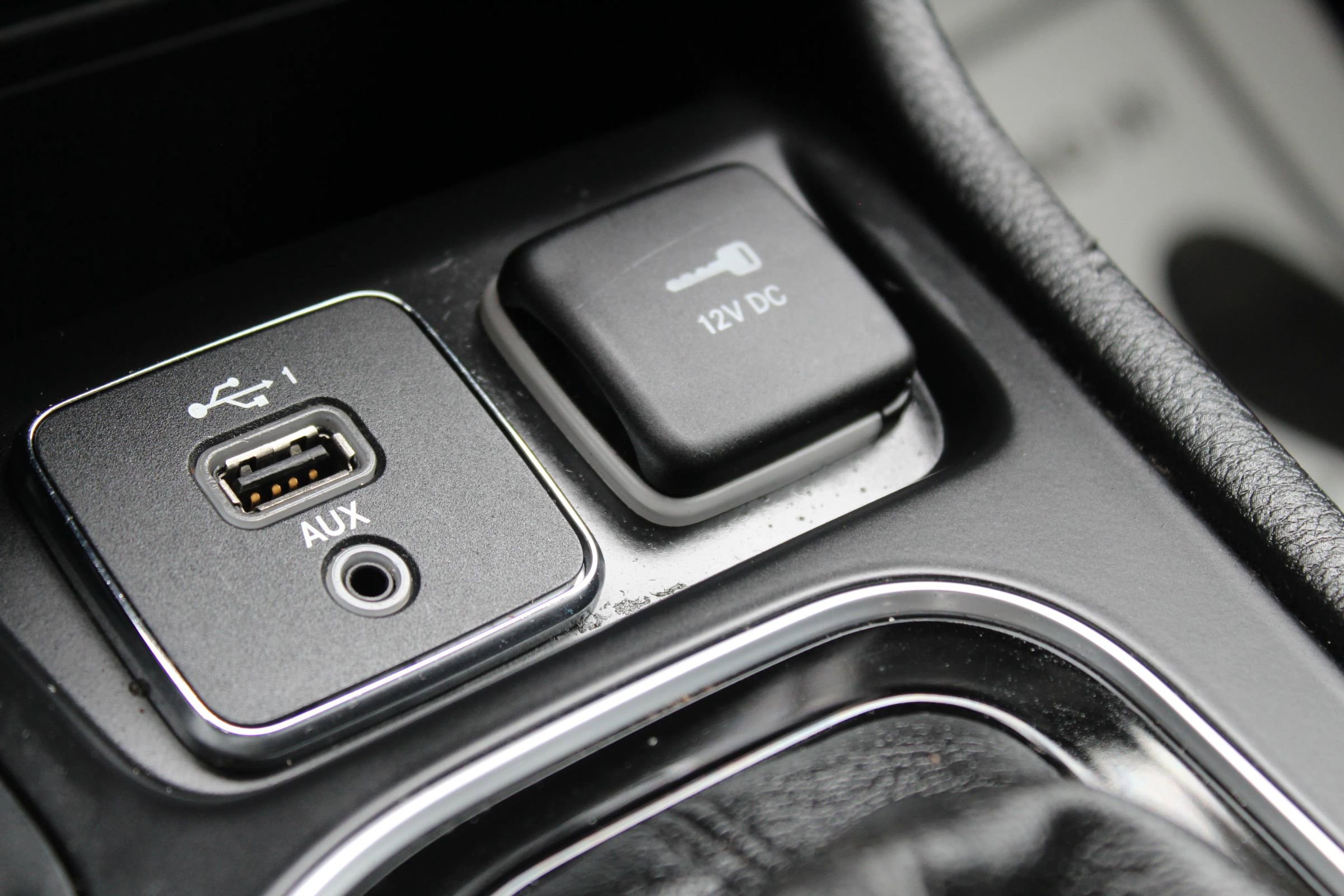 Used 2019 Jeep Cherokee Limited image 30