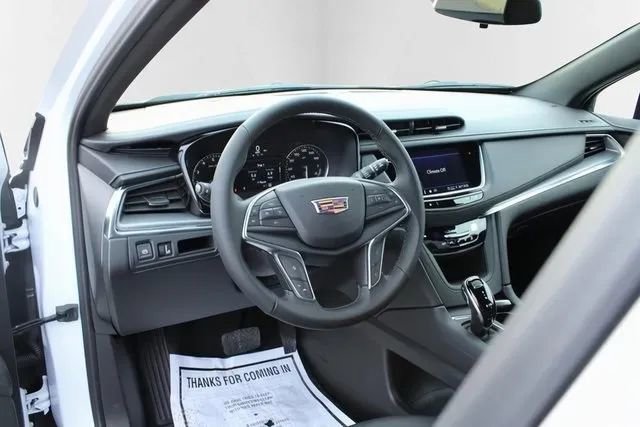 Used 2025 Cadillac XT5 Luxury image 16