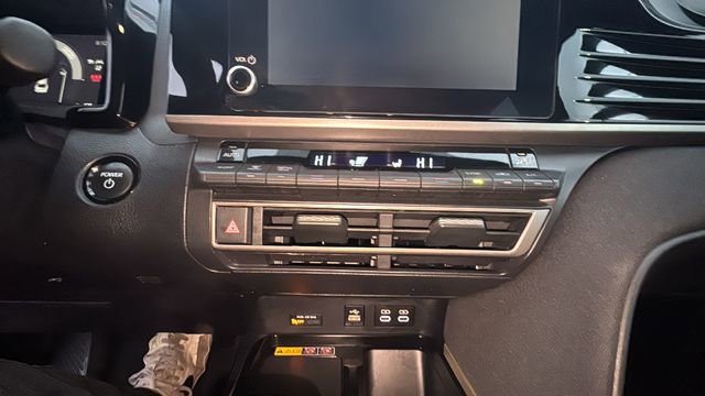 Used 2025 Toyota Camry LE image 19