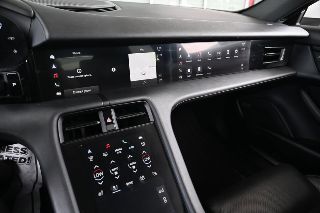 Used 2022 Porsche Taycan 4S AWD/4WD image 32