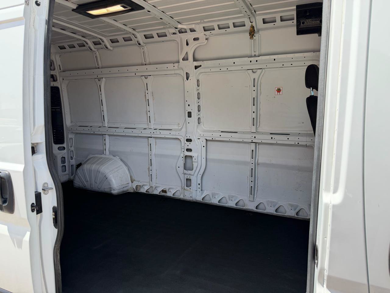 Used 2024 RAM ProMaster 2500 w/ Convenience Group FWD image 29