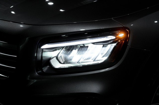 New 2026 Mercedes-Benz GLB 250 250 SUV image 8