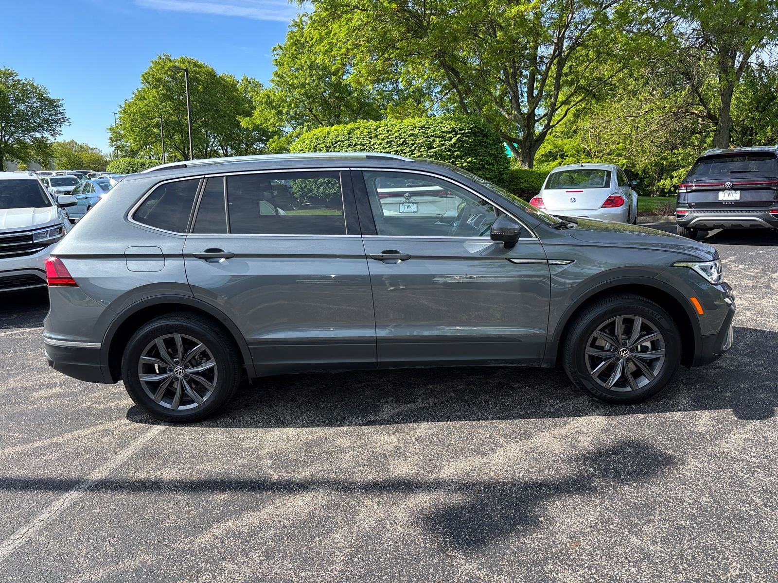 Certified 2024 Volkswagen Tiguan SE AWD/4WD image 4