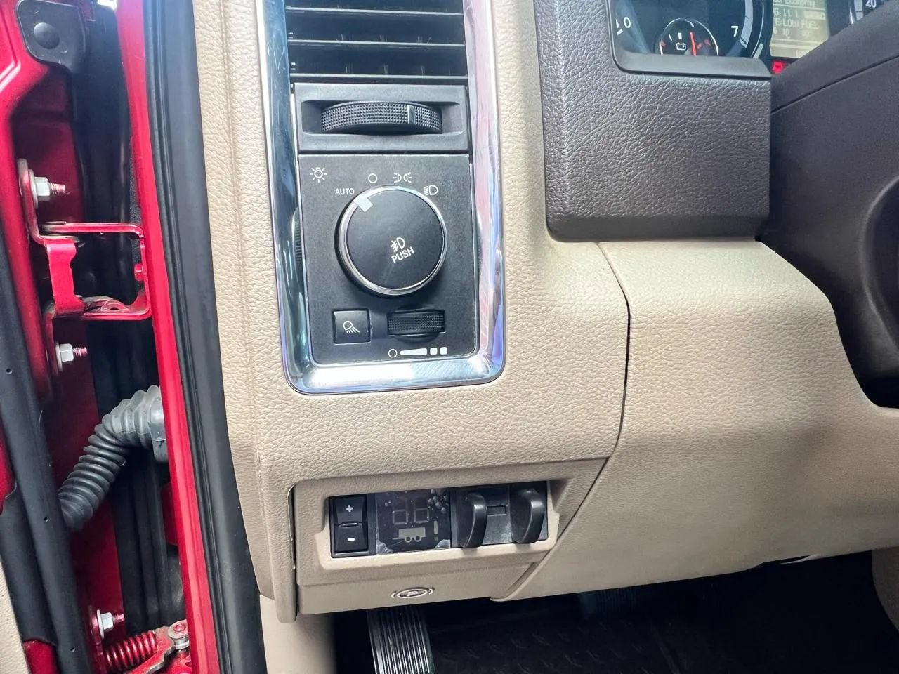 Used 2011 RAM 1500 Laramie w/ Protection Group AWD/4WD image 19