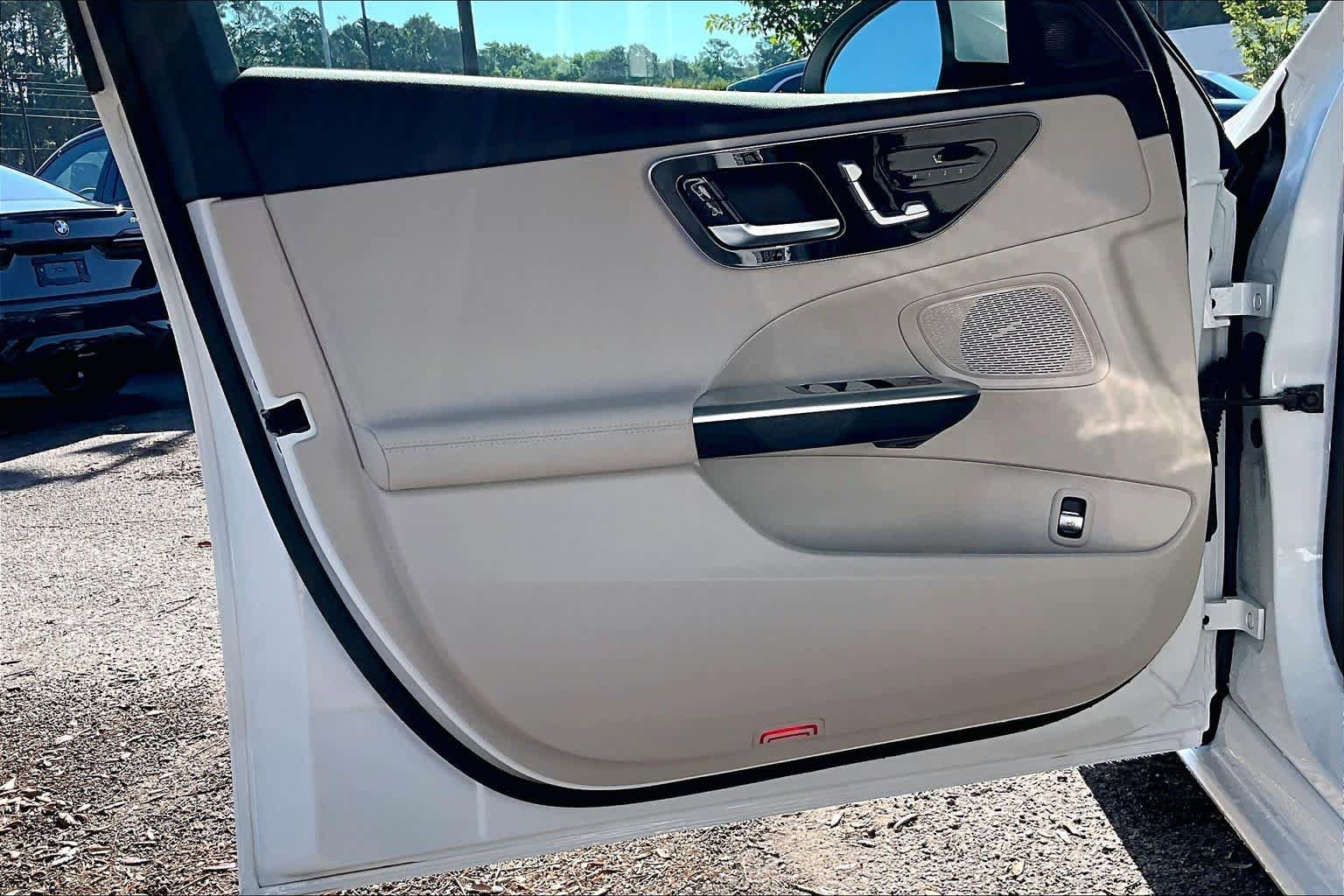 Used 2025 Mercedes-Benz C 300 4MATIC Sedan image 22