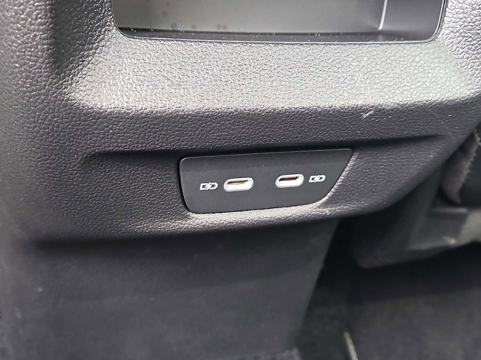 Used 2025 Volkswagen Tiguan SE AWD/4WD image 26