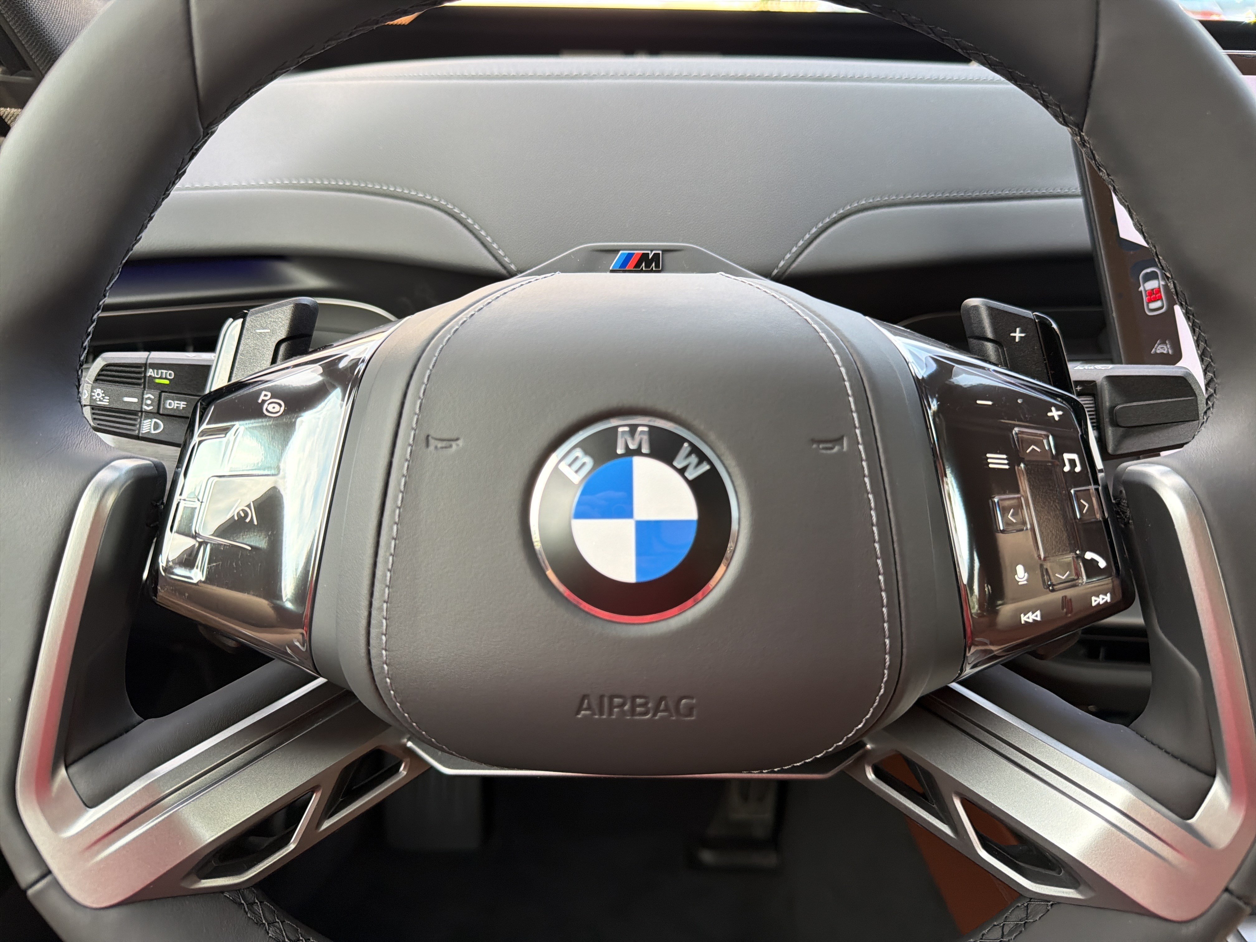 New 2027 BMW 740i xDrive w/ Executive Package AWD/4WD image 9