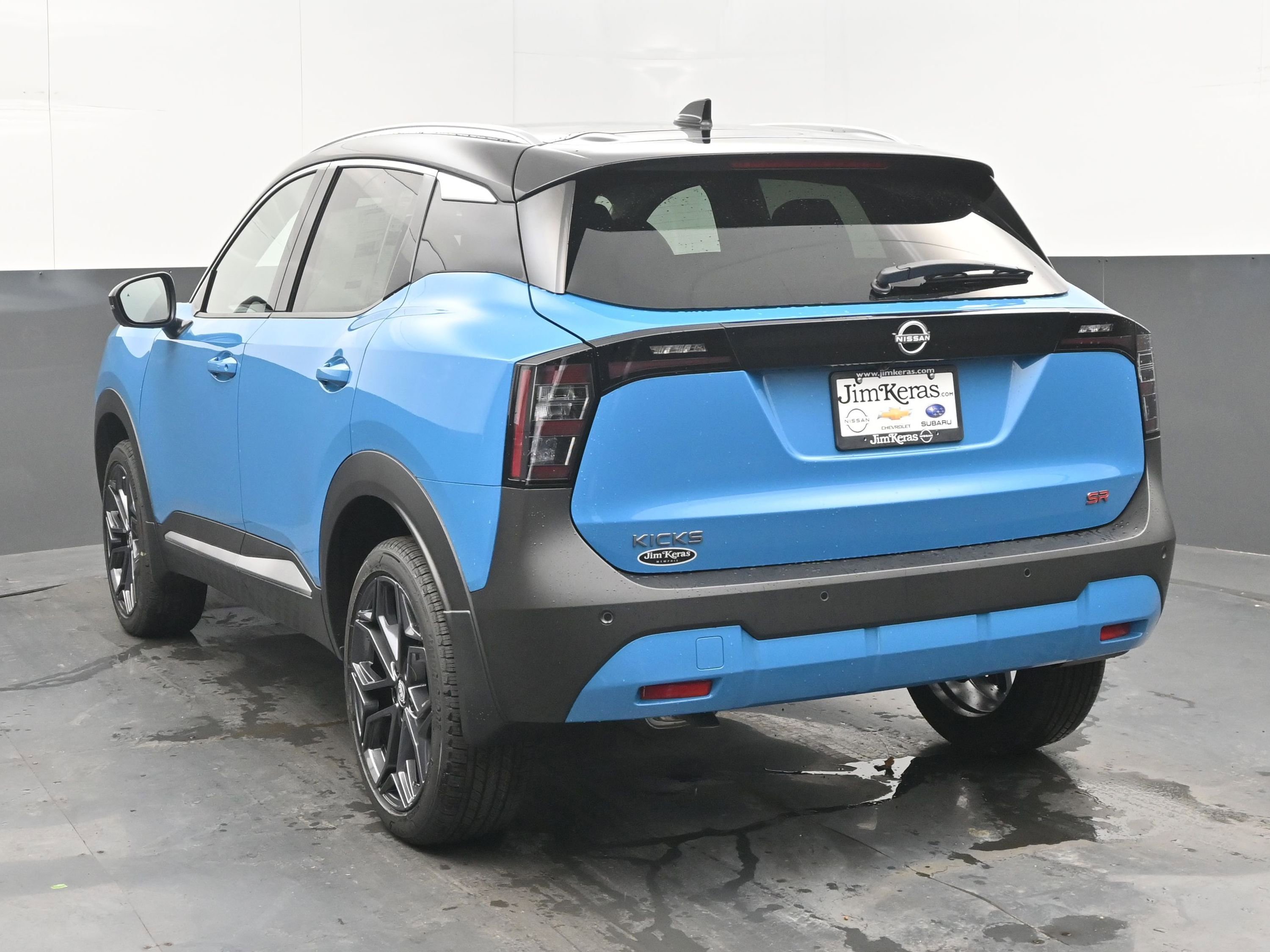 Certified 2025 Nissan Kicks SR image 6