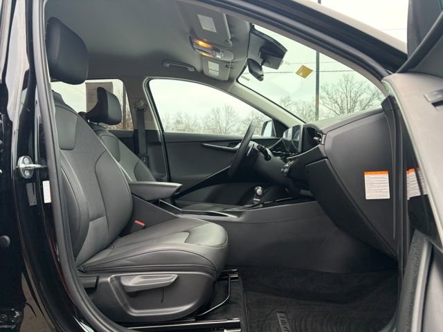 Certified 2023 Kia Niro EX image 13