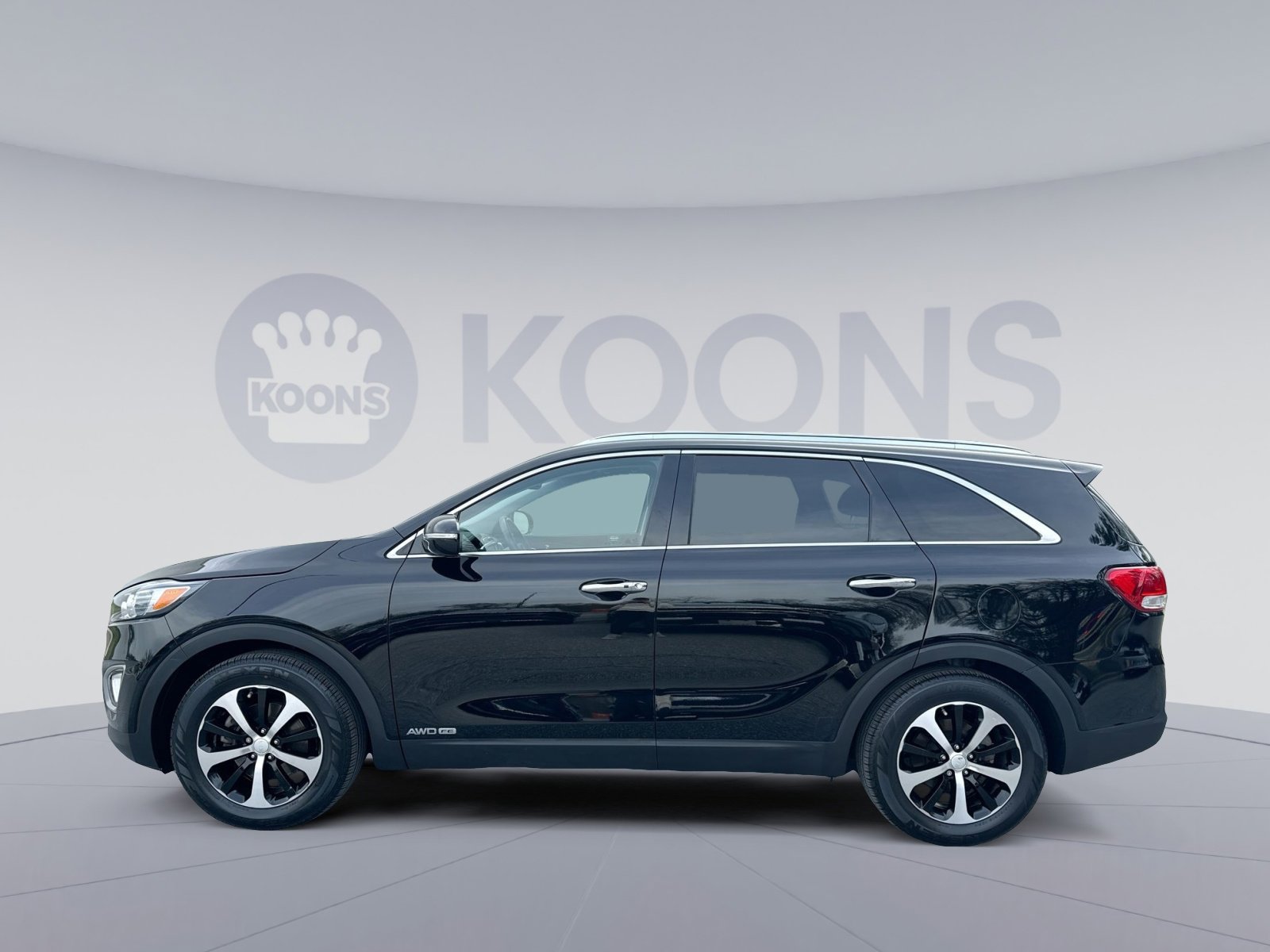 Used 2016 Kia Sorento EX w/ EX Touring Package image 2