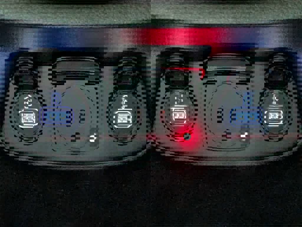 Used 2020 Hyundai Santa Fe Limited image 19