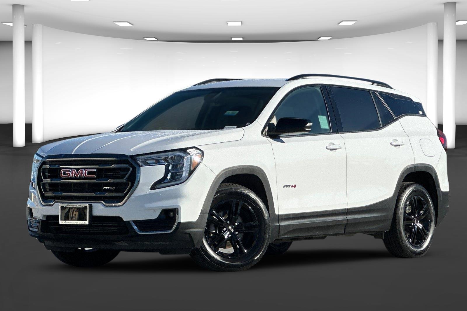 Used 2023 GMC Terrain AT4 image 2