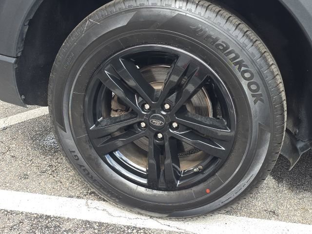 Used 2023 Ford Explorer XLT w/ Equipment Group 202A AWD/4WD image 11