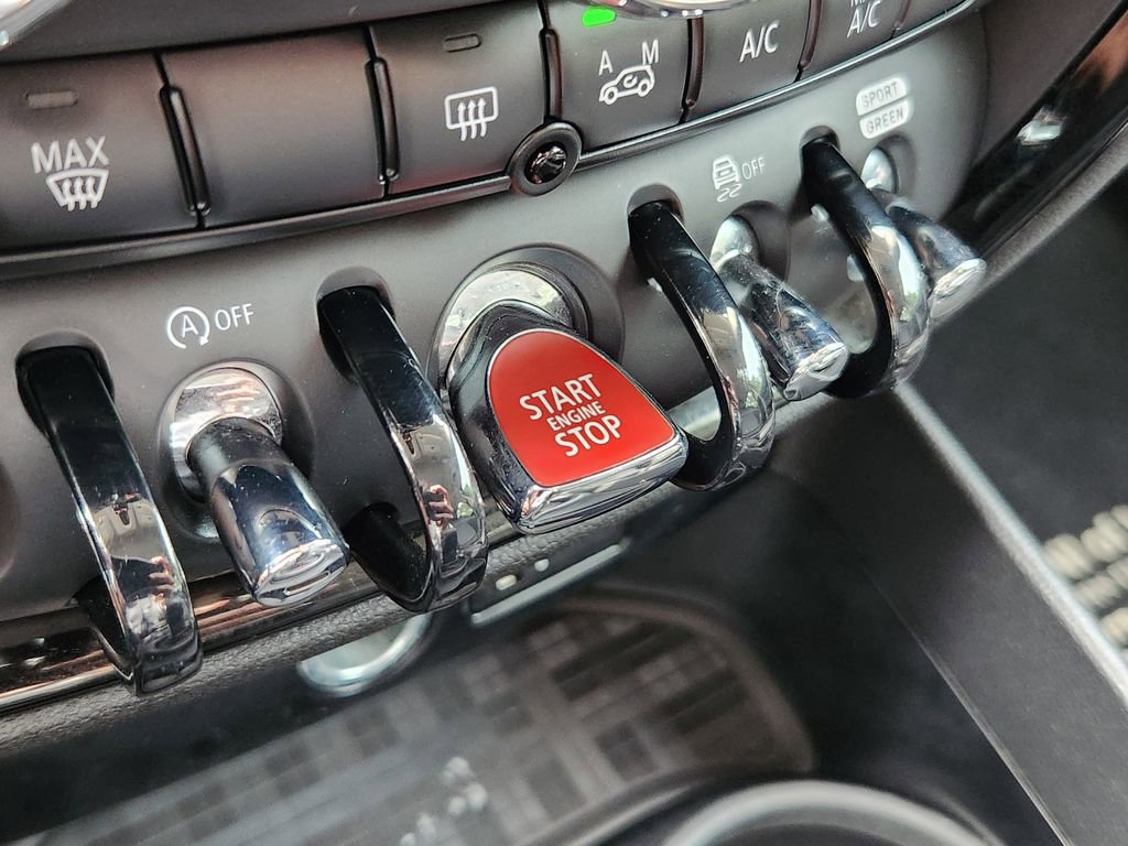 Used 2020 MINI Cooper Clubman S image 27