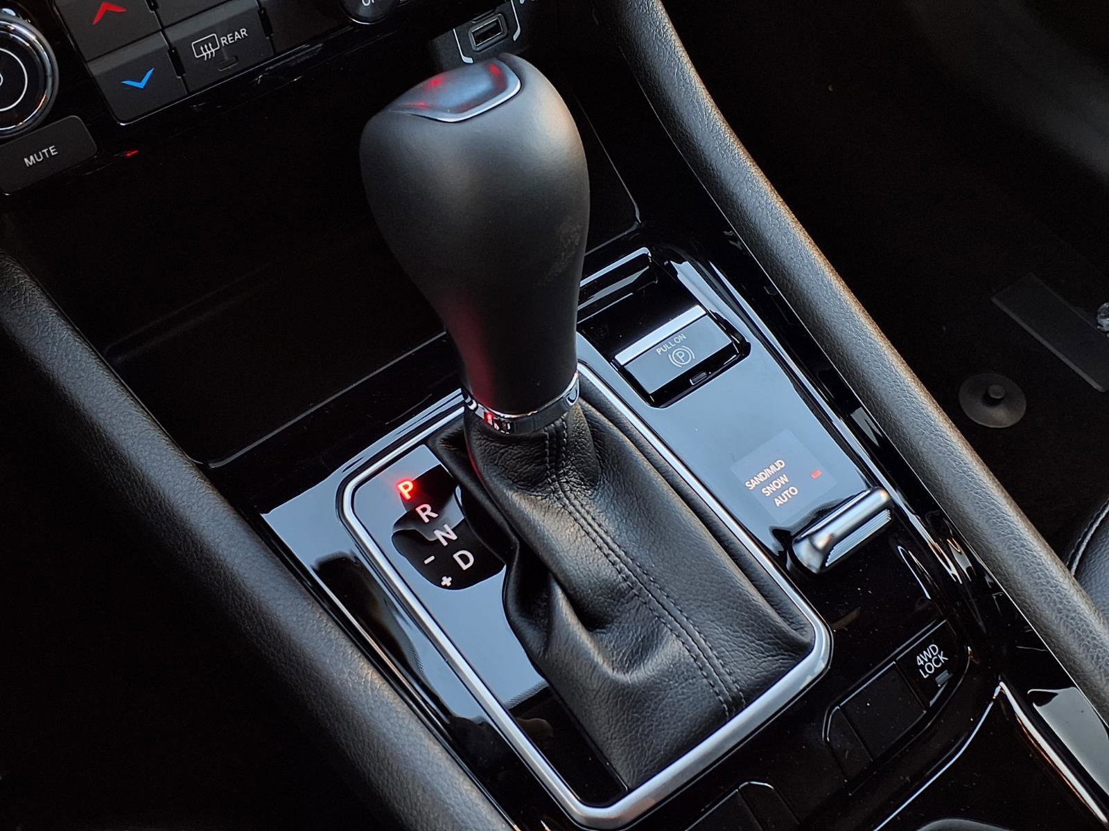 New 2026 Jeep Compass Limited image 13