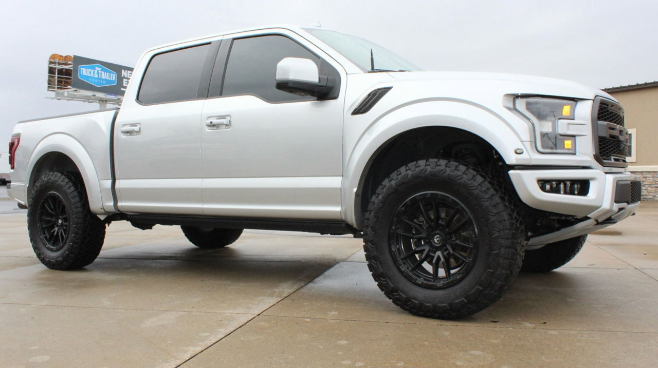 Used 2019 Ford F150 Raptor w/ Equipment Group 802A Luxury image 15