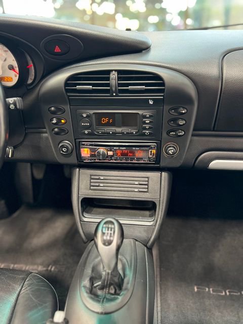 Used 2004 Porsche 911 Carrera 4 image 25