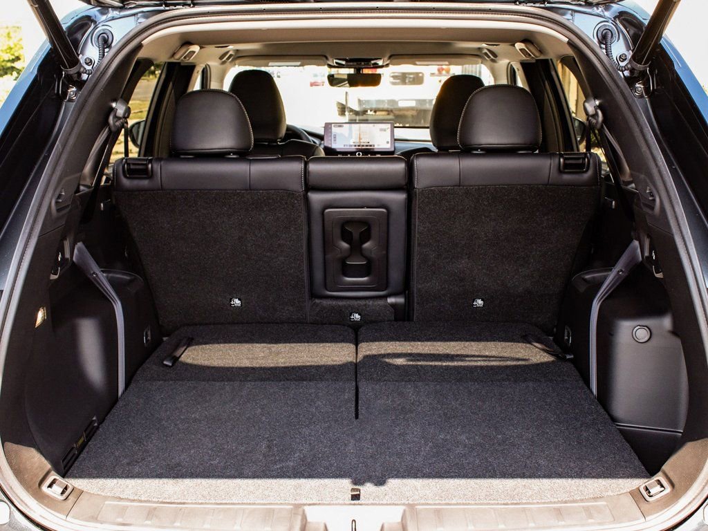 New 2025 Mitsubishi Outlander SE image 46