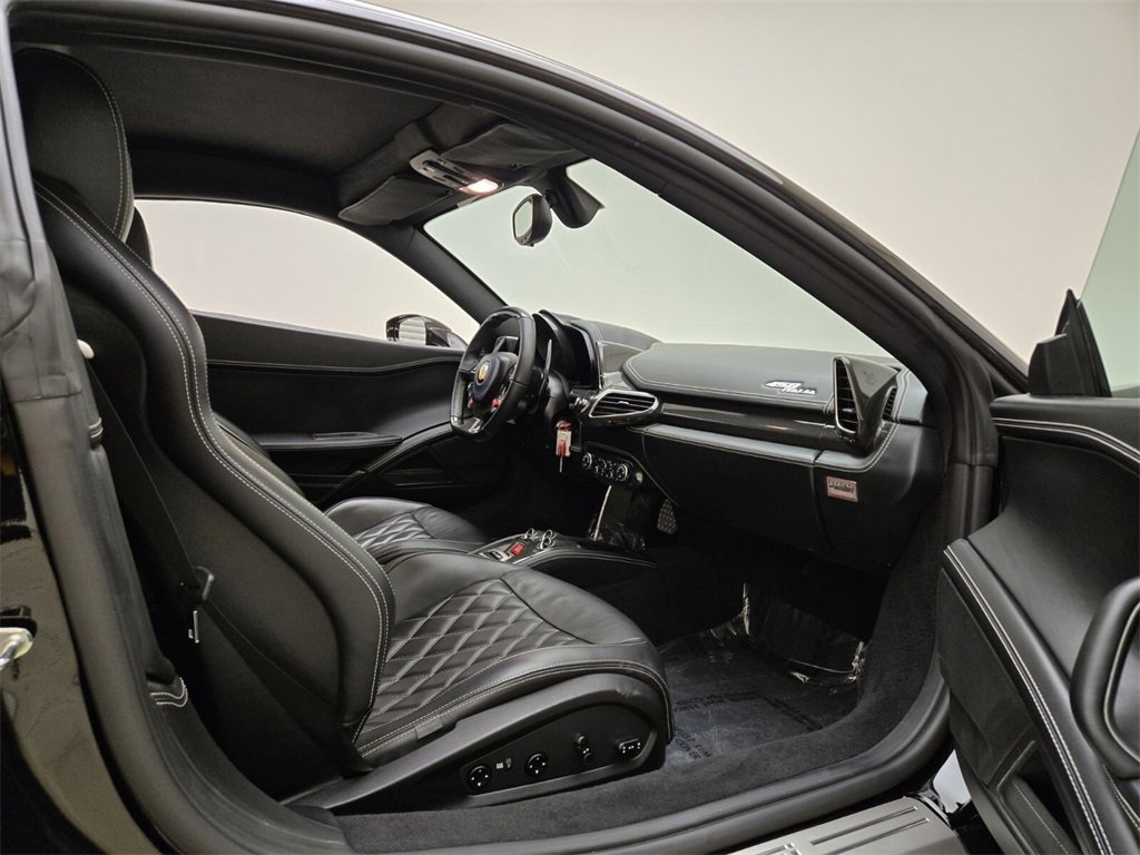 Used 2011 Ferrari 458 Italia Coupe image 22