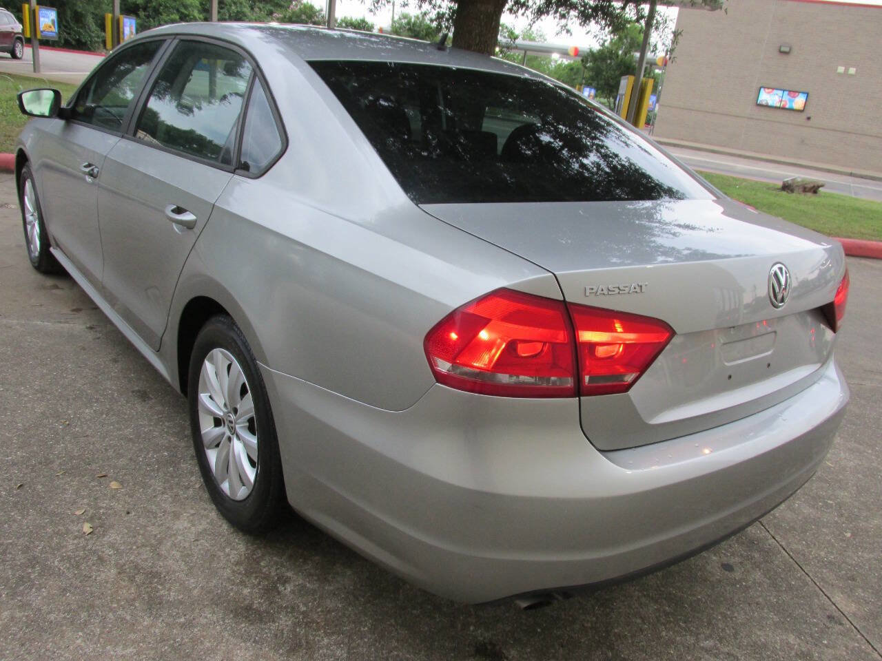Used 2013 Volkswagen Passat 2.5 S image 5