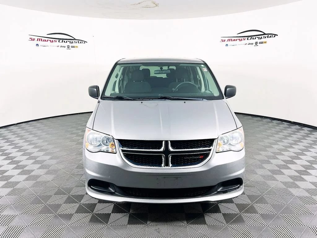 Used 2016 Dodge Grand Caravan SE w/ Quick Order Package 29E SE FWD image 3