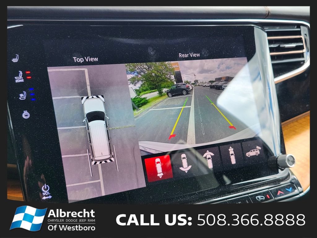Used 2024 Jeep Grand Wagoneer L Series III AWD/4WD image 25