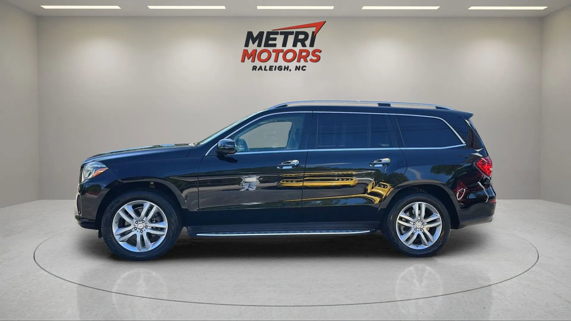 Used 2017 Mercedes-Benz GLS 450 4MATIC image 13