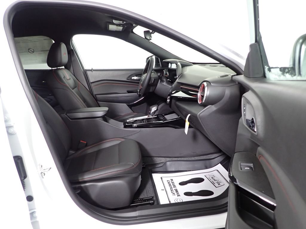 New 2026 Chevrolet Trax RS w/ Driver Confidence Package image 29
