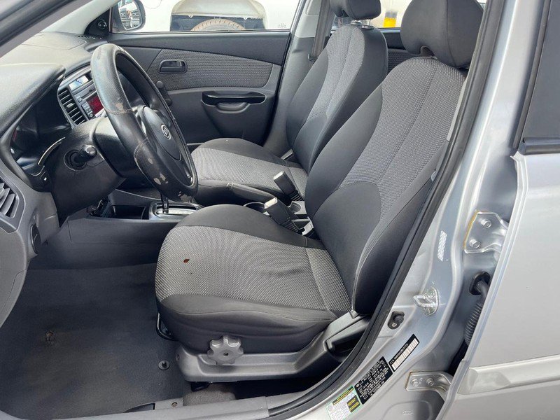 Used 2011 Kia Rio5 image 9