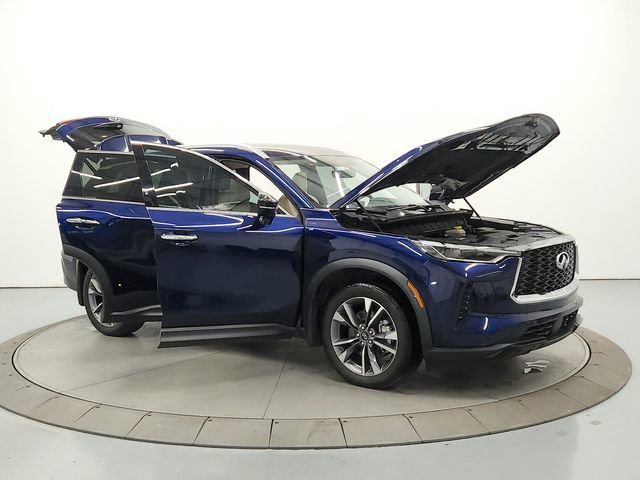 Used 2023 INFINITI QX60 Luxe w/ Performance Audio Package image 9