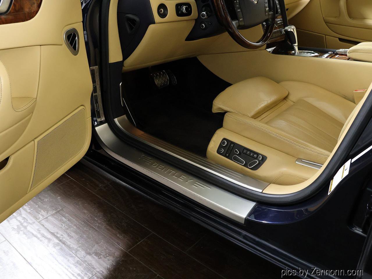 Used 2007 Bentley Flying Spur Flying Spur image 23