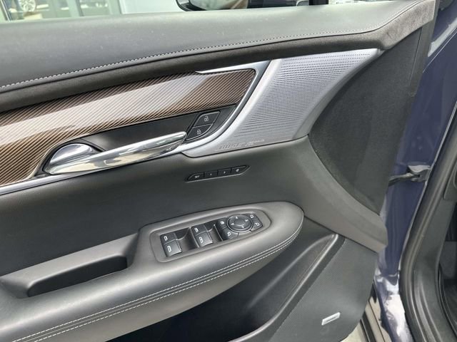 Certified 2025 Cadillac XT6 Premium Luxury w/ Platinum Package AWD/4WD image 17
