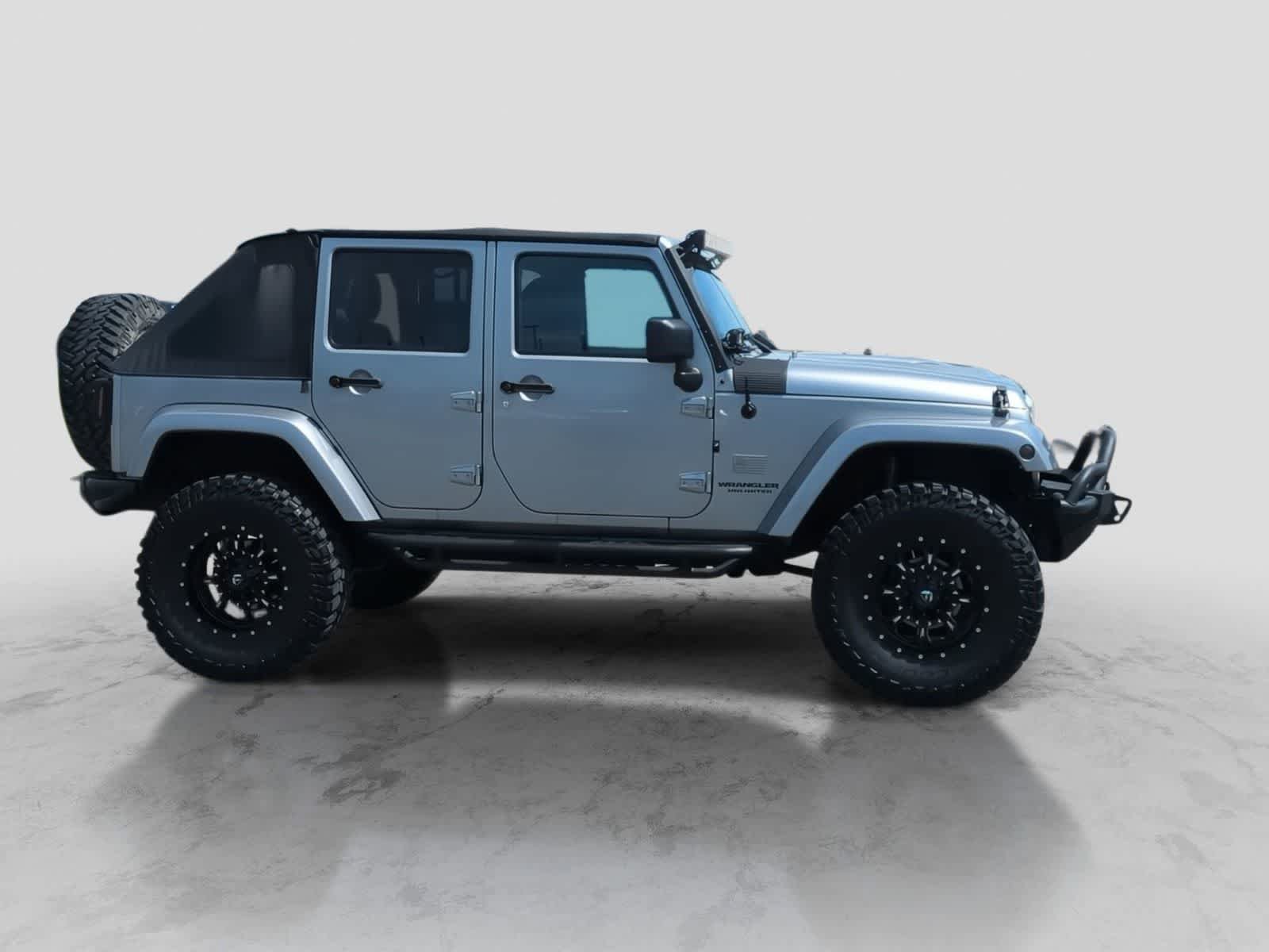 Used 2014 Jeep Wrangler Unlimited Sahara w/ Dual Top Group AWD/4WD image 9