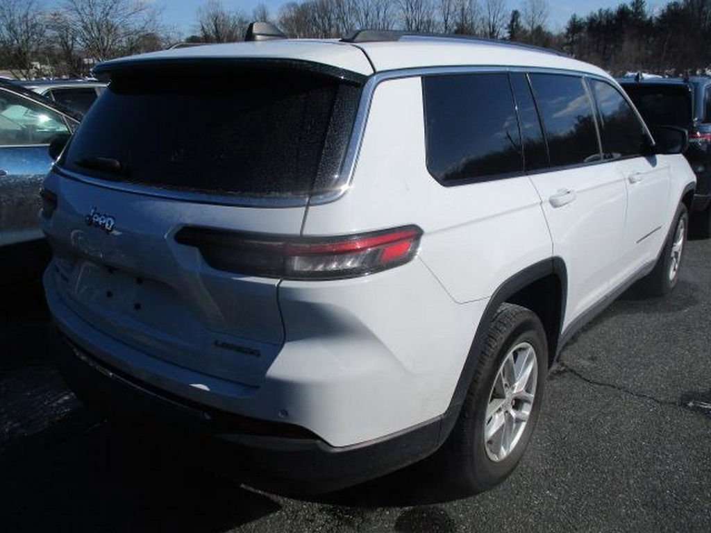 Used 2023 Jeep Grand Cherokee L Laredo image 2