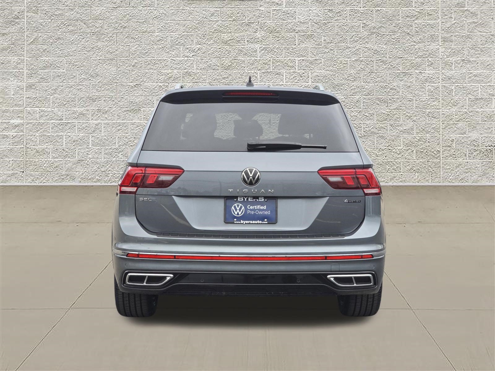 Certified 2024 Volkswagen Tiguan SEL R-Line AWD/4WD image 6