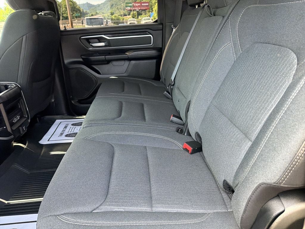 Used 2022 RAM 1500 Big Horn AWD/4WD image 13