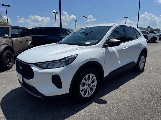 Used 2024 Ford Escape Active AWD/4WD image 3