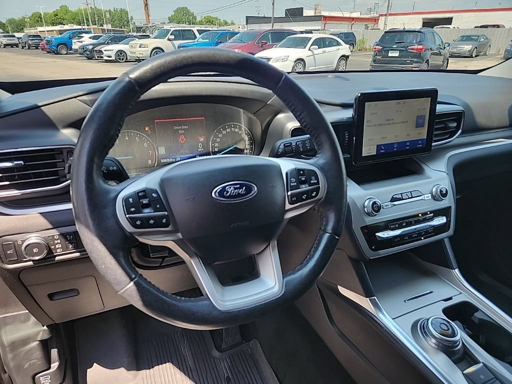 Used 2022 Ford Explorer XLT AWD/4WD image 14