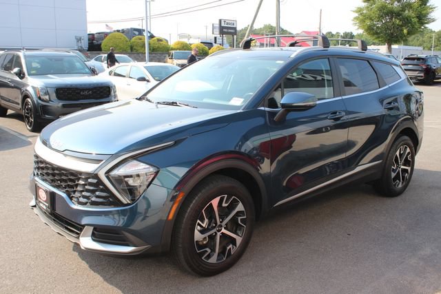 Used 2023 Kia Sportage EX AWD/4WD image 2