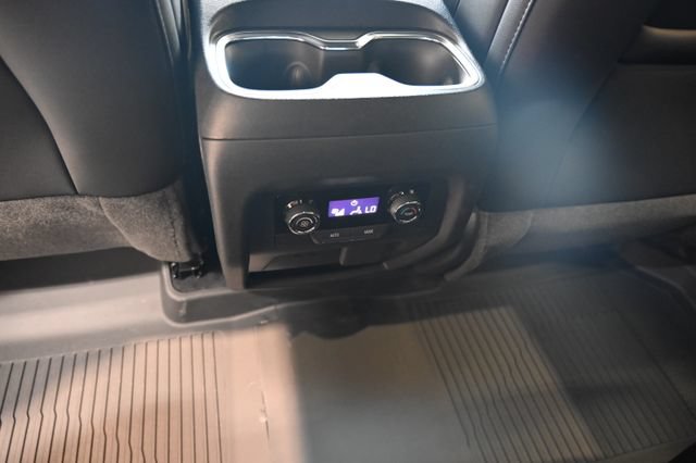 New 2026 Chevrolet Traverse LT w/ Driver Confidence Package FWD image 24