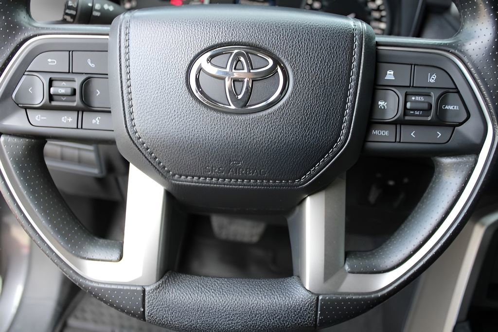 Used 2025 Toyota Tundra SR5 AWD/4WD image 12