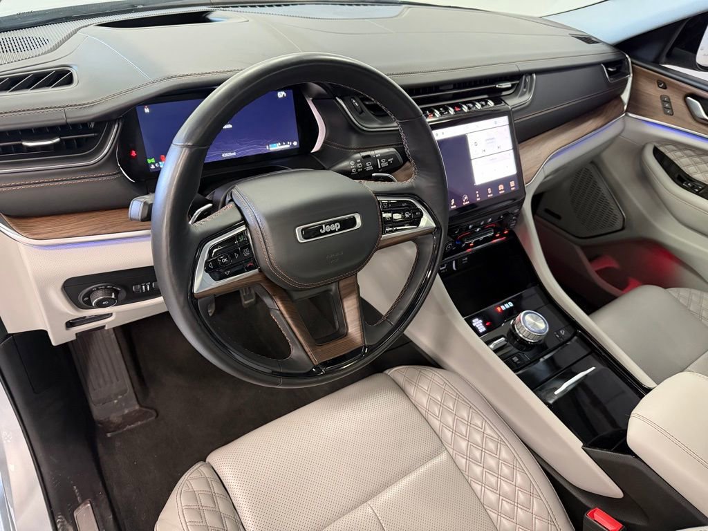 Used 2021 Jeep Grand Cherokee L Summit w/ Advanced Protech Group IV image 13