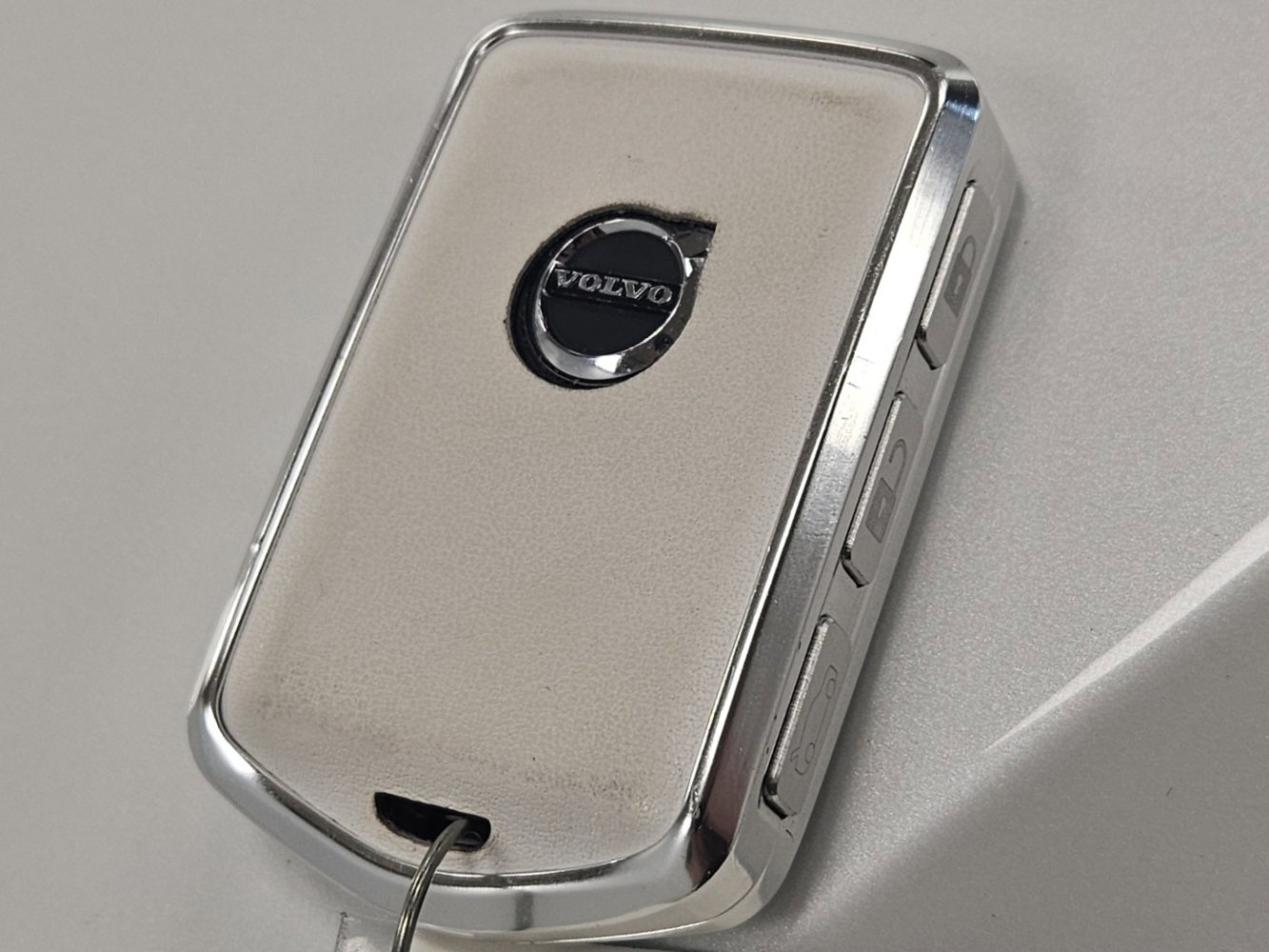 Used 2023 Volvo V60 B5 Cross Country Plus w/ Climate Package image 42