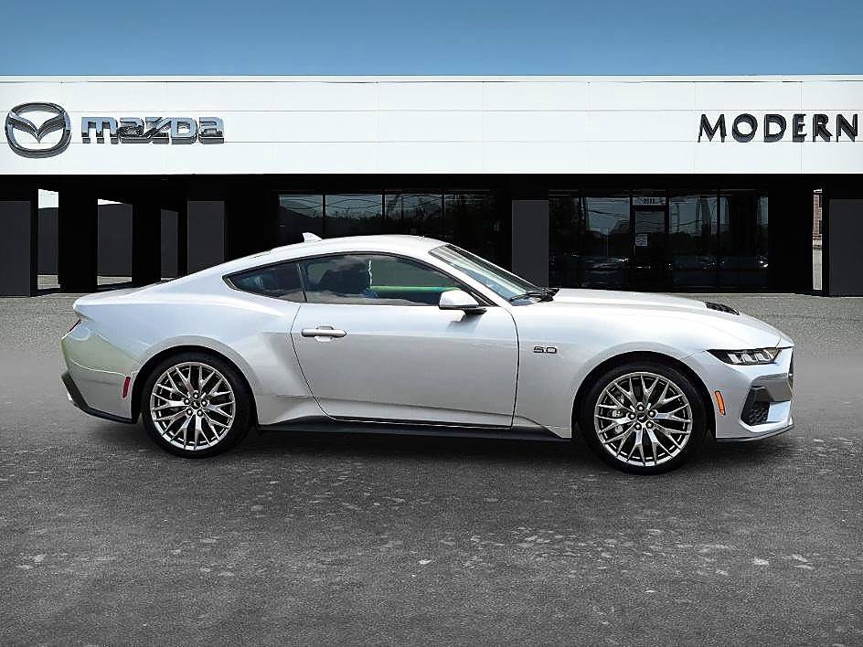Used 2024 Ford Mustang GT Premium RWD image 6