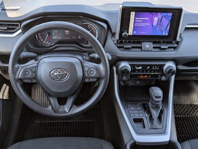 Used 2024 Toyota RAV4 LE AWD/4WD image 19